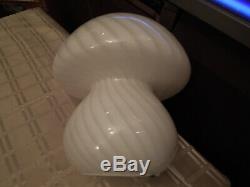 1980s White Swirl Mushroom Glass Globe Lamp Vetri Venini 11H x 9D