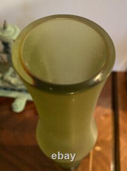 Arcade Italian Murano Hand Blown SIGNED Green Speck Vase 15 Tall