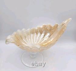 Bowl Vintage Lavorazione Arte Murano Shell Hand Blown Pedestal Cream Iridescent