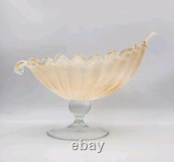 Bowl Vintage Lavorazione Arte Murano Shell Hand Blown Pedestal Cream Iridescent