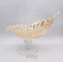 Bowl Vintage Lavorazione Arte Murano Shell Hand Blown Pedestal Cream Iridescent