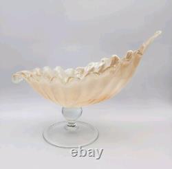 Bowl Vintage Lavorazione Arte Murano Shell Hand Blown Pedestal Cream Iridescent