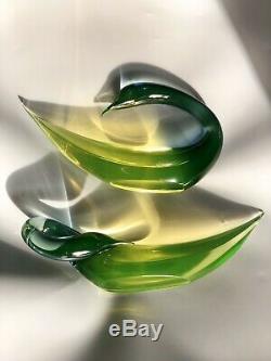 Circa 1950s Luciano Gaspari For Salviati Murano Italy Uranium Glass Waterbirds