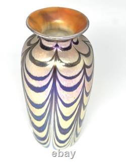 Gold Luster Vase with Red Murano Design. By Saul Alcaraz. Blown Glass