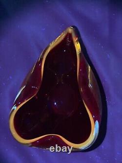 Hand Blown Murano Heart Pinched Red glass UV 365 Reactive