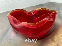 Hand Blown Murano Heart Pinched Red glass UV 365 Reactive