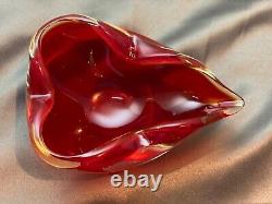 Hand Blown Murano Heart Pinched Red glass UV 365 Reactive