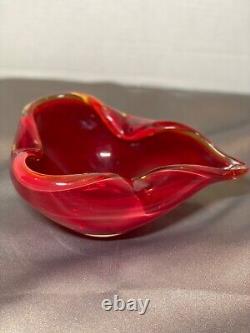 Hand Blown Murano Heart Pinched Red glass UV 365 Reactive