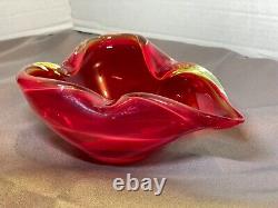 Hand Blown Murano Heart Pinched Red glass UV 365 Reactive