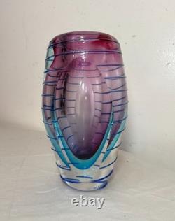 High quality vintage hand blown Italian Murano signed art studio glass vase