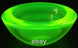 Mid Century Modern 1960s Thick Cenedese Murano Vaseline Glass Bowl-Excellent