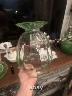 Murano Vase Early 1900s uranium Hand Blown Vase RARE! Mint Salviati Family