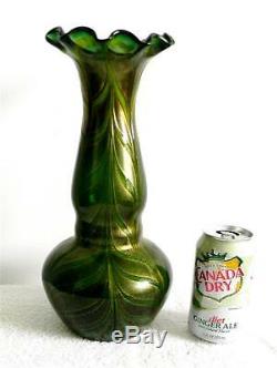 Murano art deco style hand blown glass vase green and gold