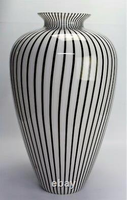 Murano glass vase Designed by Lino Tagliapietra for Effetre International