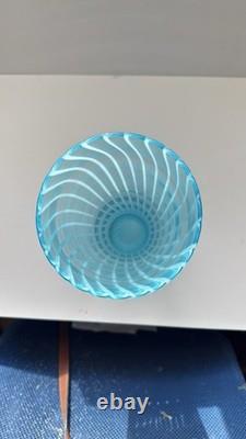 Nuvola Murano glass vase, entirely hand-blown in Italy during the early 1980s