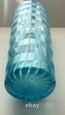 Nuvola Murano glass vase, entirely hand-blown in Italy during the early 1980s