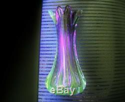 PHENOMENAL Plum MURANO Glass VASE Vaseline URANIUM Glows in BLACK LIGHT Graceful