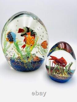 SET OF 2 EXCEPTIONAL MURANO ART GLASS AQUARIUM FISH PAPERWEIGHTS With BASE LITE