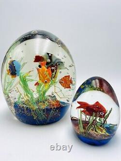 SET OF 2 EXCEPTIONAL MURANO ART GLASS AQUARIUM FISH PAPERWEIGHTS With BASE LITE