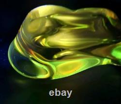 Stunning Vintage Murano Italy Hand Sculpted Blown Art Glass Dish Green Yellow 7