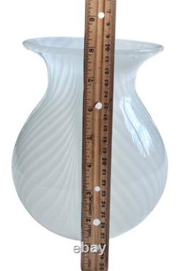 Vintage Hand Blown Art Glass Vase White Filigrana Swirl Venetian Murano Style 8