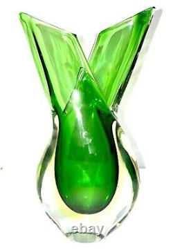 Vintage Italian Murano Sommerso Hand Blown ART Glass Fish Tail Green Vase 44PX