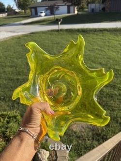 Vintage Mid Century Murano Hand Blown Starburst Lime Green/yellow Centerpiece
