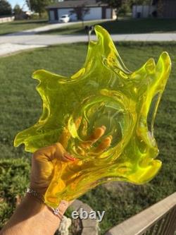 Vintage Mid Century Murano Hand Blown Starburst Lime Green/yellow Centerpiece