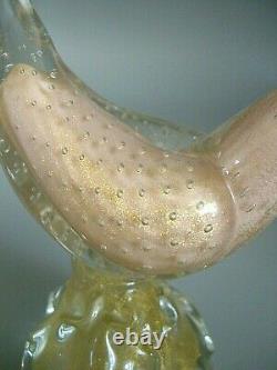Vintage Murano Salviati pink lattimo gold powder bullicante glass bird sculpture