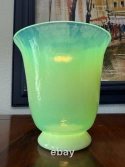 Vintage Opalescent Green Art Glass Vase Possible Murano Hand Blown 6