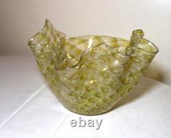 Vintage hand blown Murano glass handkerchief controlled bubble green vase bowl